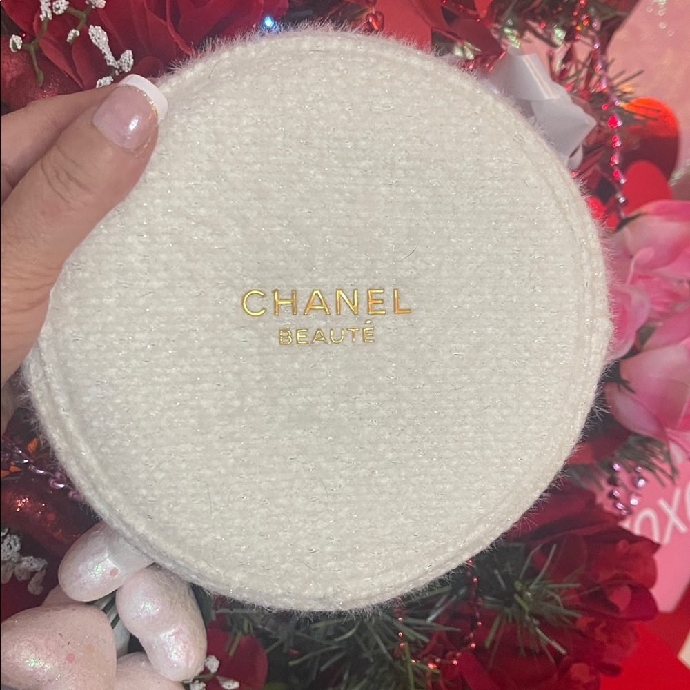 CHANEL Beauté Cream Round Cosmetic Pouch with Gold Logo